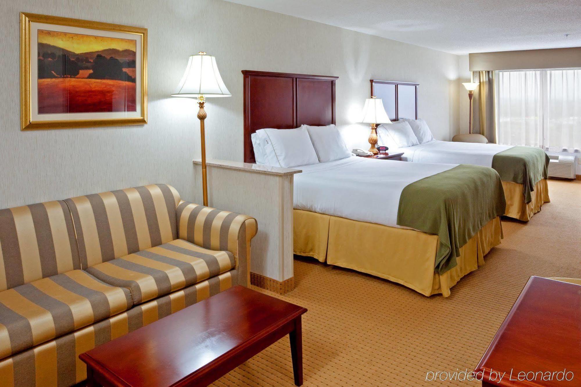 Holiday Inn Express Hotel & Suites Newton Sparta, An Ihg Hotel Habitación foto